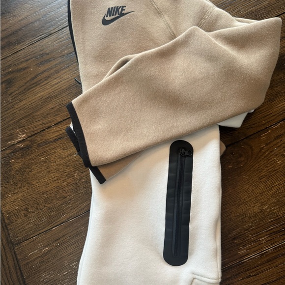 Nike Tech Fleece Matching Set - Picture 3 of 6